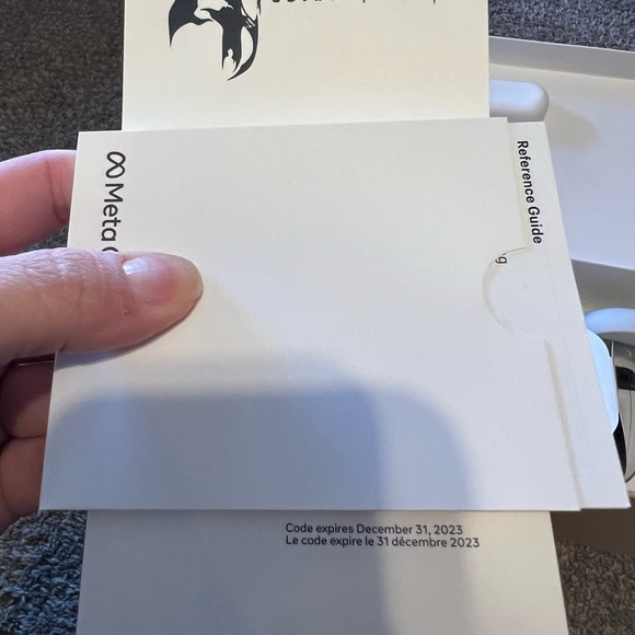 Meta Quest 2 Like New - Picture 3 of 4